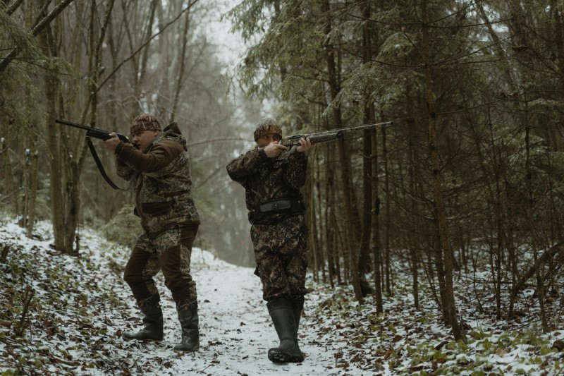 Hunting clothing protects against cold