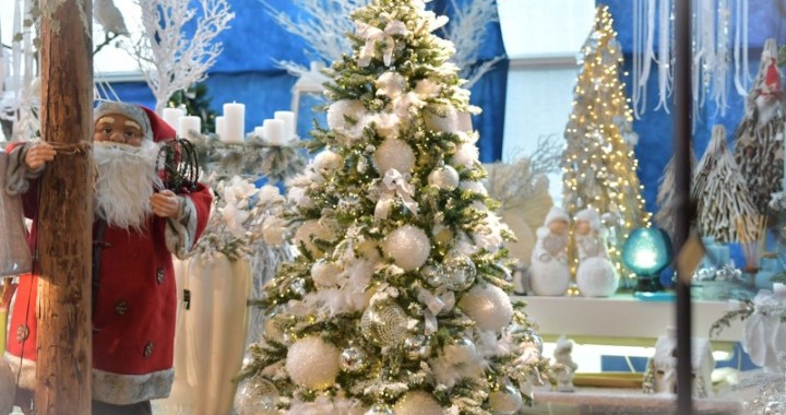 Christmas tree with white decorations
