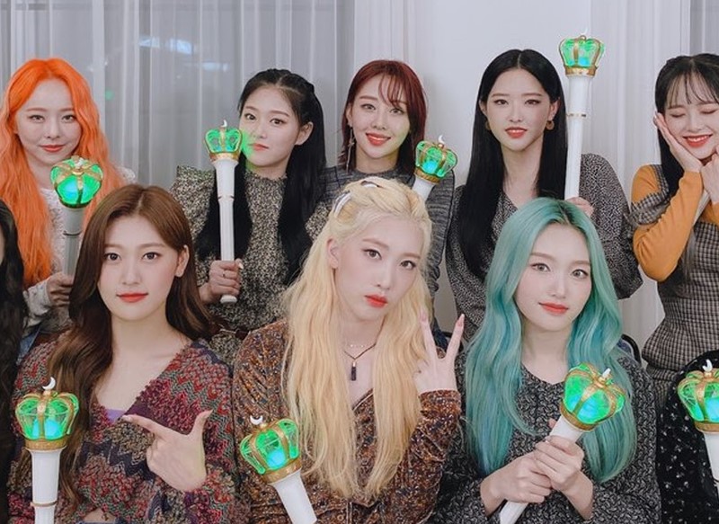 LOONA  Girl of the Month Kpop lightsticks